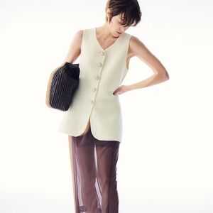 Elegant Cream Sleeveless Boucle Vest